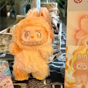 Big Into Energy HAPPINESS Labubu NEW